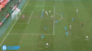 真没带射门靴啊！上半场补时阶段，向余望门前再次打高错失良机